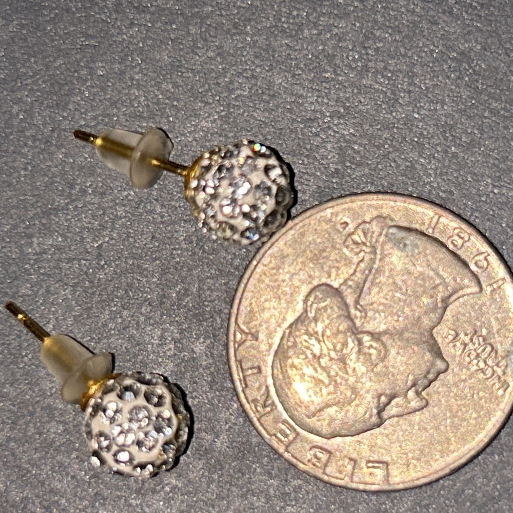 14k Elegant Silver Stud Earrings